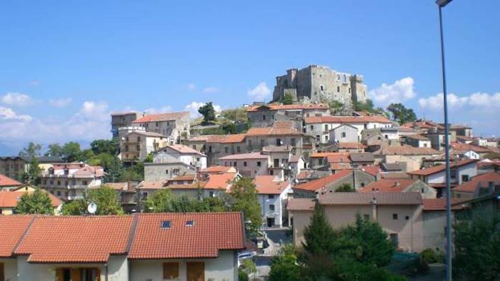 vento forte a sicignano disposta la chiusura delle scuole
