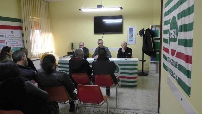 400 precari in attesa di certezze de luca mantenga la parola