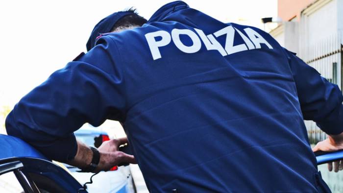 in auto con documenti falsi arrestato napoletano