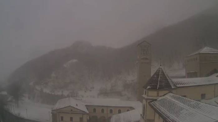 maltempo montevergine imbiancato le previsioni ancora neve