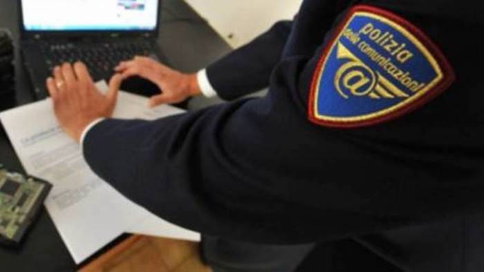 safer internet day la polizia postale incontra gli studenti
