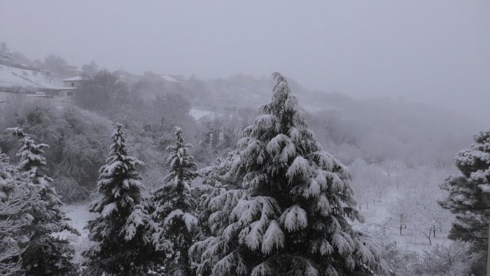 nevica in campania tutto come da previsioni foto e video