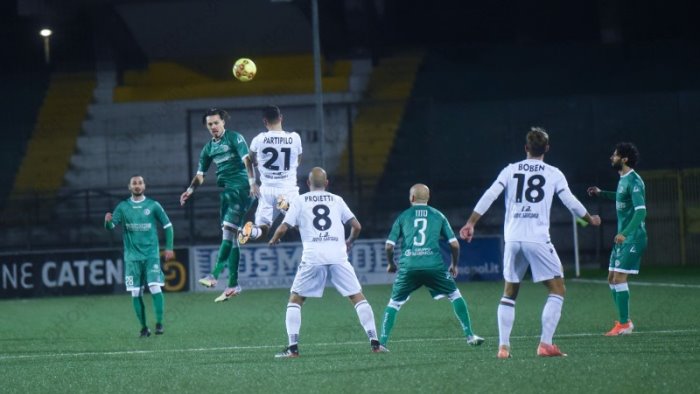 la neve ferma la ternana l avellino puo portarsi a 12