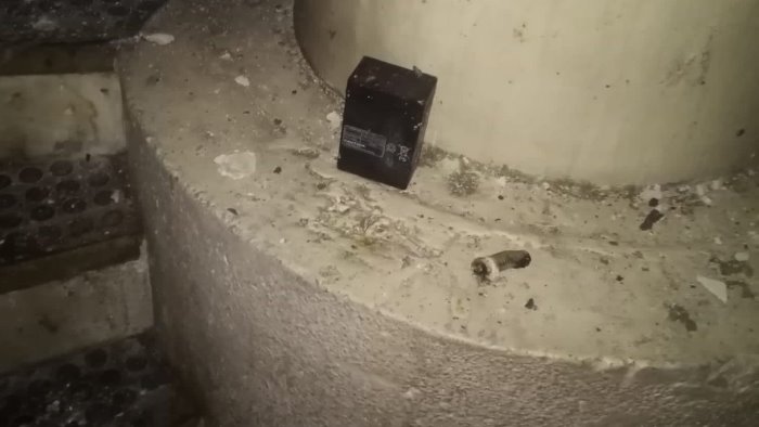 nocera inferiore bomba carta in un palazzo