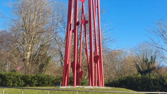 baronissi lucy in the sky diamonds e fuori pericolo