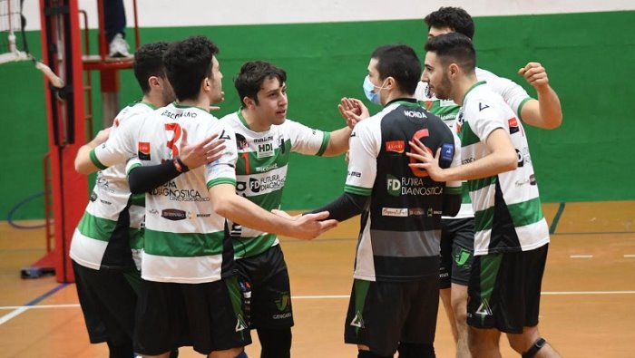 volley olimpica ko con massa 3 0