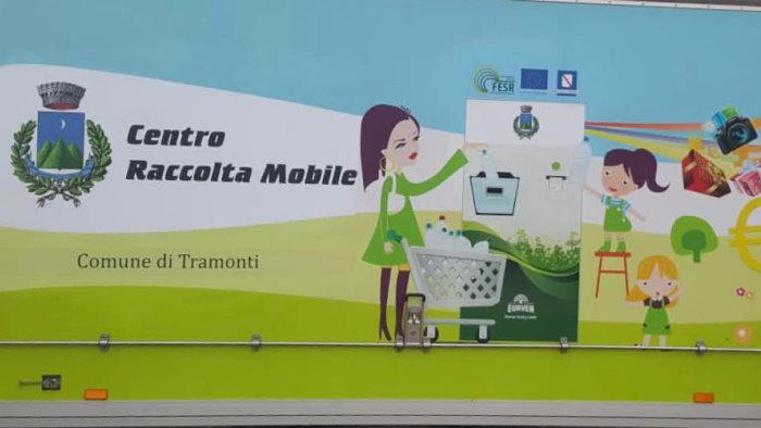 tramonti plastic free un eco compattatore mangia plastica