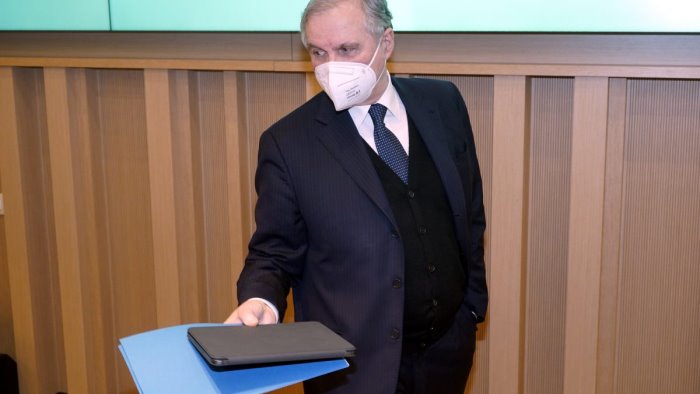 visco in forte calo il peso del debito pubblico