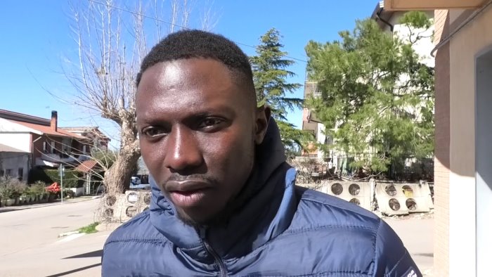 ho pianto come un bimbo dopo quegli insulti razzisti pronunciati contro di me