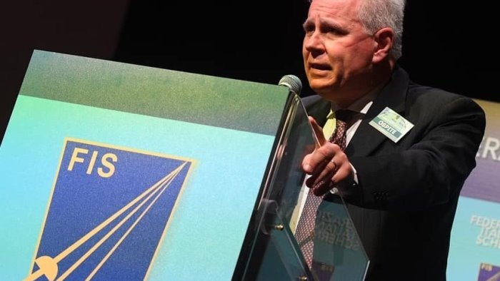 scherma azzi la squadra di spada tornera questa sera in italia