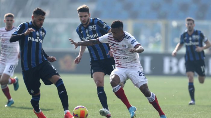 atalanta ko in casa 2 1 del cagliari con doppietta di gaston pereiro