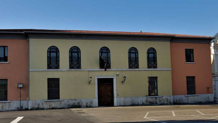 carafa giustiniani lezione con la polizia sui rischi e i pericoli della rete