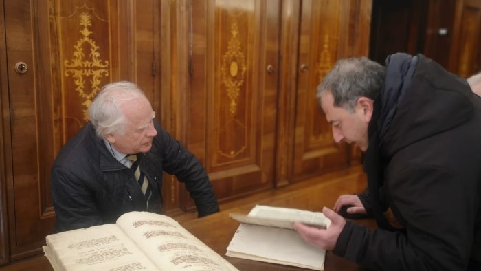 si presenta il documentario realizzato sul libro vicende del piano di sorrento
