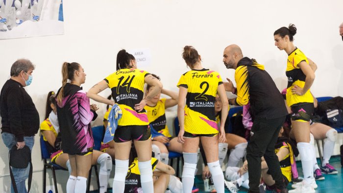 volley b1 l olimpia san salvatore naufraga nel derby campano