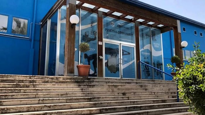 partono i lavori di manutenzione alla piscina comunale di cava de tirreni