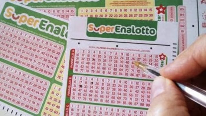 superenalotto milionari anche in cilento vinti 8 milioni a casal velino
