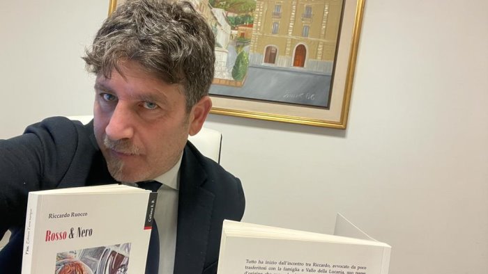 rosso nero approda in libreria opera prima dell avvocato cilentano ruocco