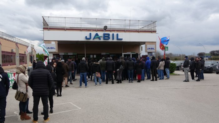 jabil il governo ottiene una sospensione di tre mesi dei licenziamenti