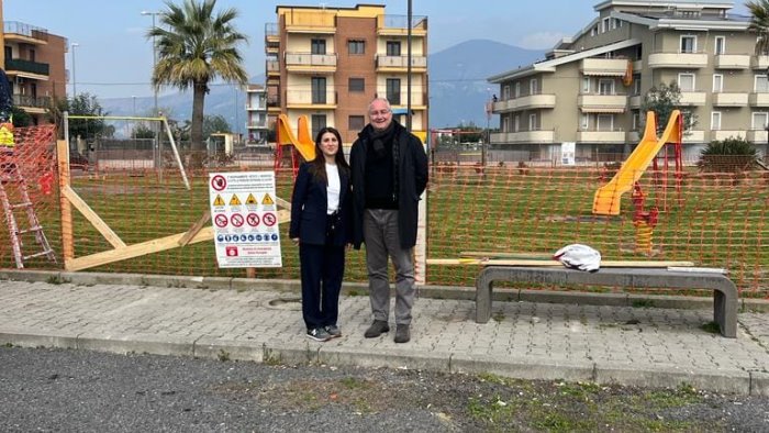 spazio ai piu piccoli al via il restiling del parco giochi a san valentino