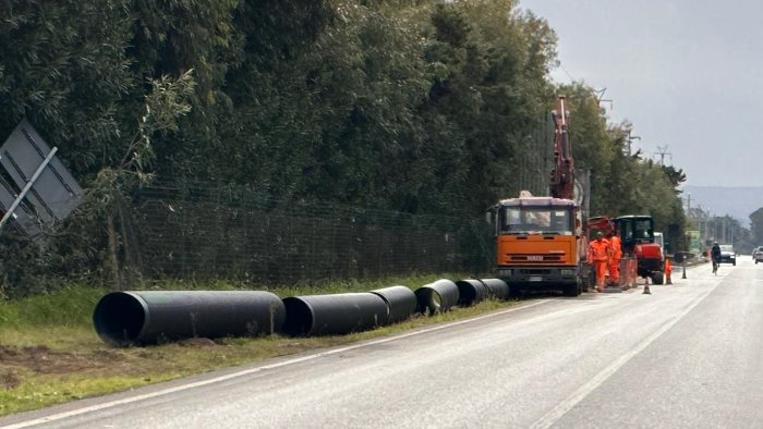 eboli partono finalmente i lavori per il collettore sulla litoranea