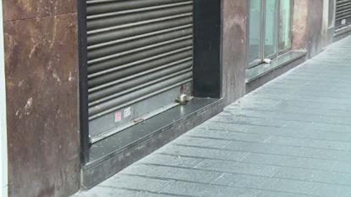 commercio strage di negozi ad avellino 151 chiusi in 10 anni