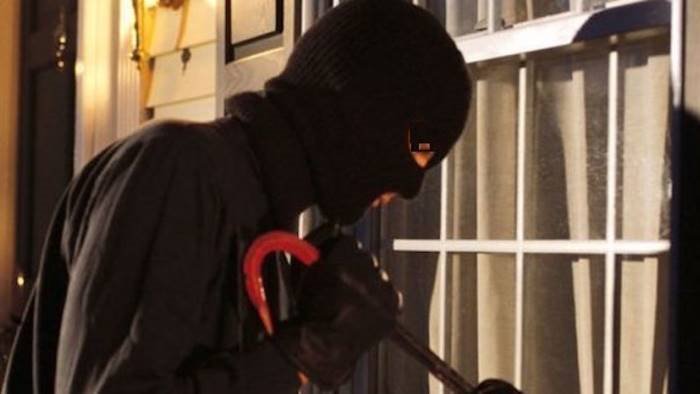 furti nelle case in tre beccati nella notte e denunciati