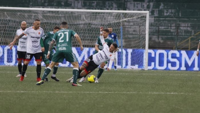 avellino acr messina 0 1 tabellino e voti dei lupi