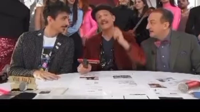 l ex parroco di chiusano prima lascia i voti ora li rivuole perche si candida