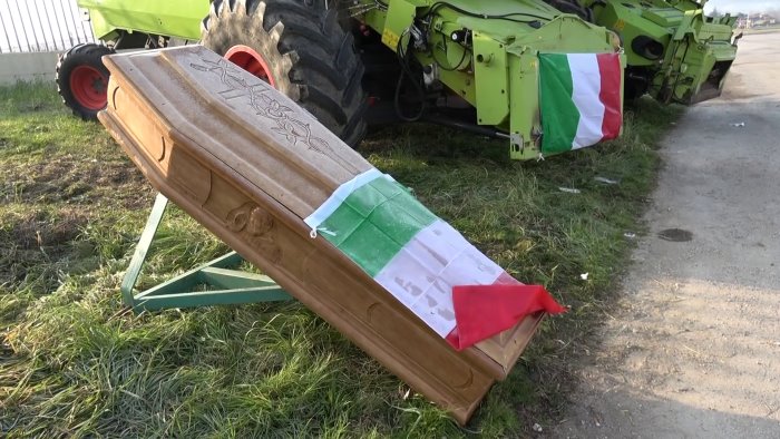 presidio della resistenza a flumeri e il simbolo delle grandi lotte di popolo