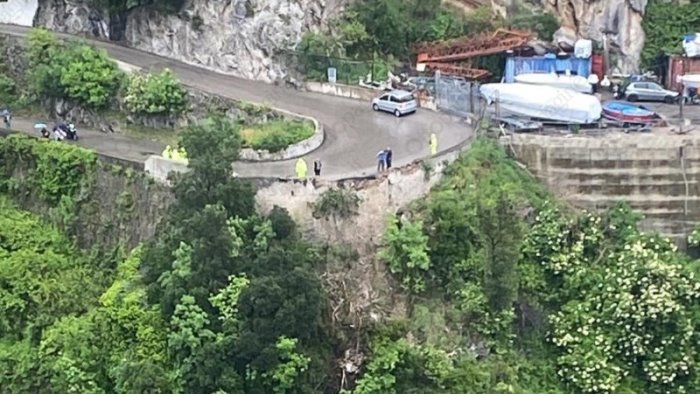 viabilita riprendono i collegamenti in bus tra ravello ed amalfi