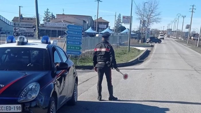 simula smarrimento patente ma gli era stata ritirata all estero denunciato