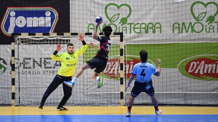 pallamano nuovo successo per la genea lanzara battuto anche cologne