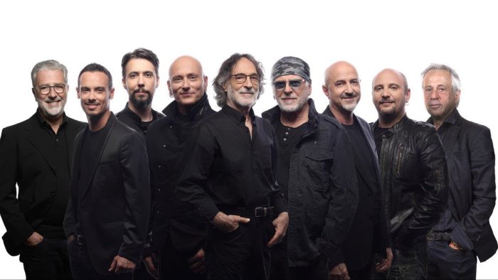 fabrizio de andre e pfm in concerto ultimi biglietti al gesualdo di avellino