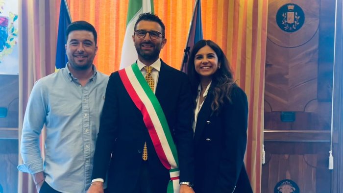 pontecagnano faiano elena mari confermata alla guida di ora noi