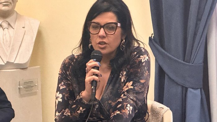 violenza donne bilotti m5s si a educazione sessuo affettiva nelle scuole