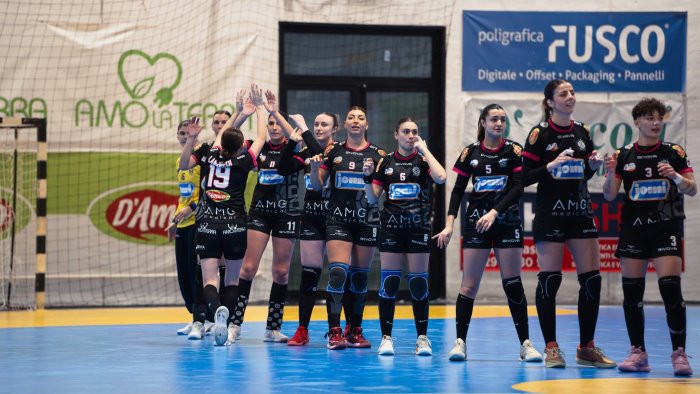 pallamano a1 jomi salerno blitz importante contro cassano magnago