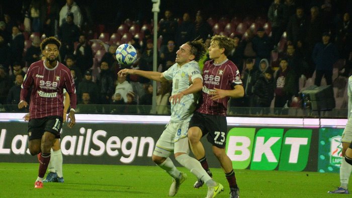 carrarese out un bomber con la salernitana chance per torregrossa