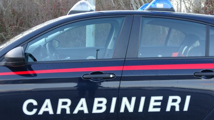 sorpreso a vendere alcolici e droga arrestato un 44enne