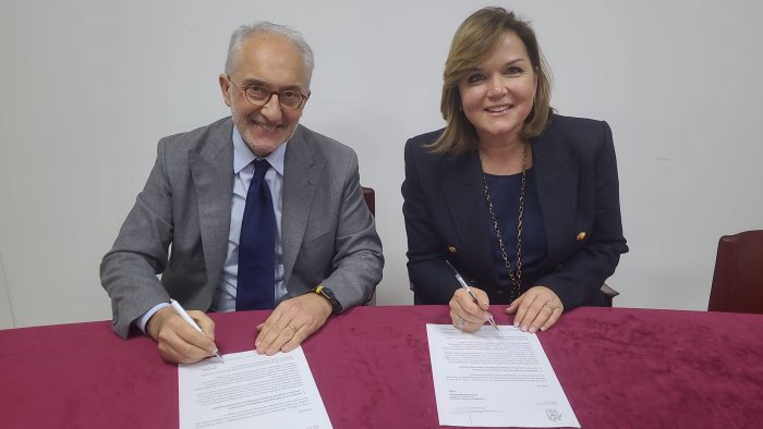 rete delle citta della campania con siti unesco delega anci a savastano