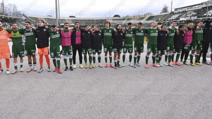 avellino crotone nuova assenza per un titolare tra i biancoverdi