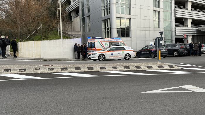 tragedia al campus di fisciano 27enne precipita nel vuoto dal multipiano