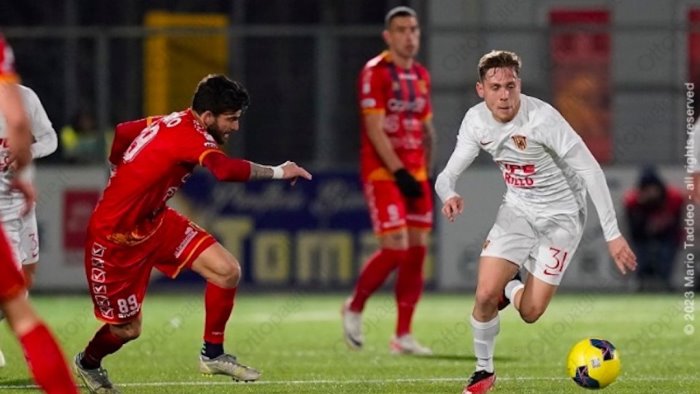 benevento alla ripresa degli allenamenti tutti in gruppo