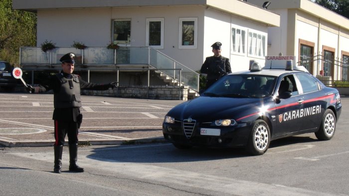 torre del greco sfida finisce nel sangue 18enne accusato di tentato omicidio