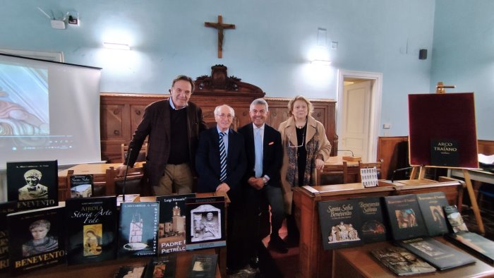 donazione meccariello tiso alla biblioteca provinciale antonio mellusi