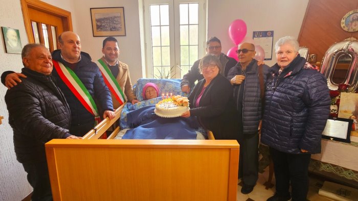 grottaminarda compie 100 anni nonna esterina