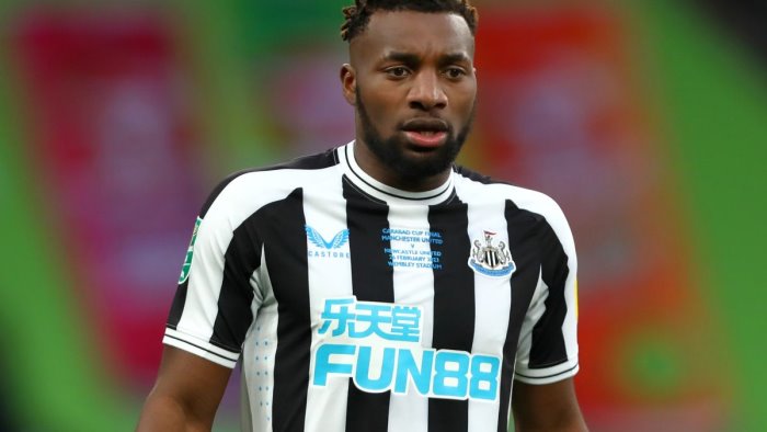 saint maximin non c e ancora il via libera definitivo attesa per comuzzo