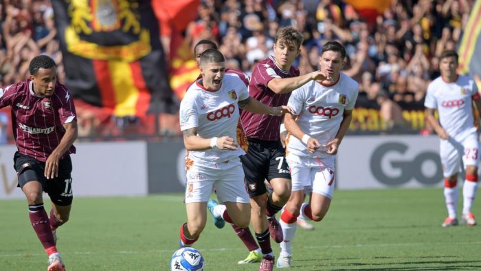 salernitana amatucci senza eguali e leader in serie b per un aspetto