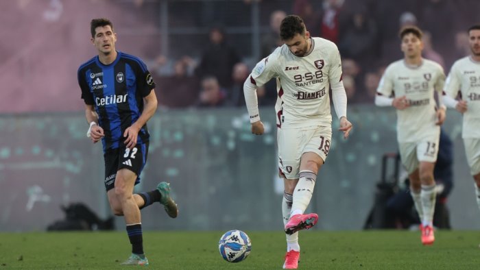 salernitana frosinone visibile per tutti la gara dell arechi in chiaro