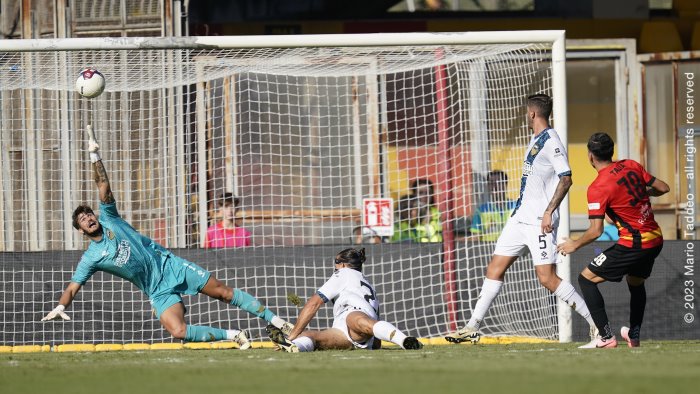 sfida al latina all andata la strega rimase sola in vetta