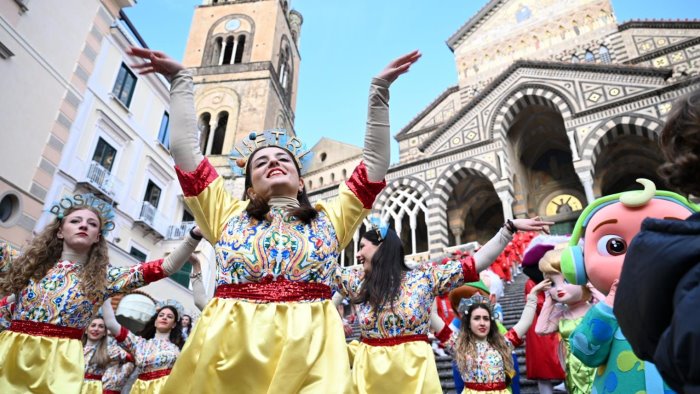 carnevale amalfitano tre giorni di grande festa dal 2 al 4 marzo 2025